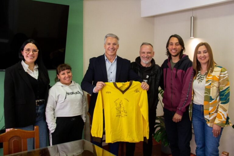 Entregaron la personería jurídica a la Asociación Civil Alvearense de Hockey sobre Césped