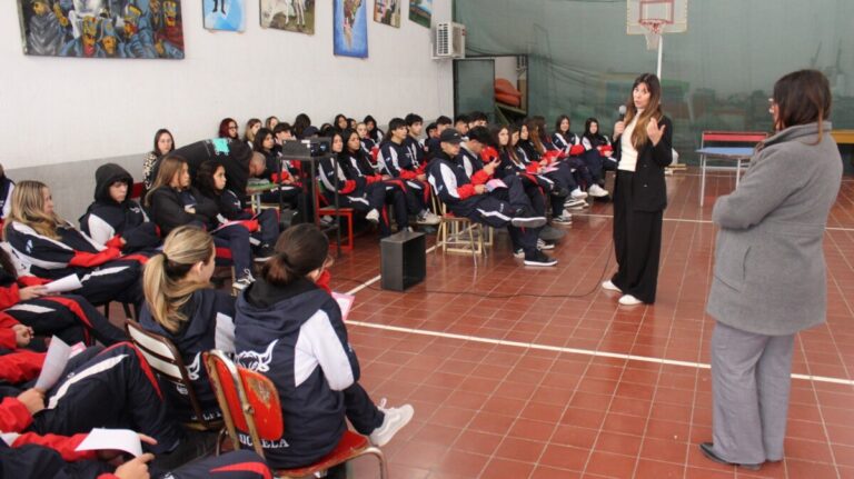 Hablemos de Trata: charla de sensibilización y prevención en el Colegio San Martín