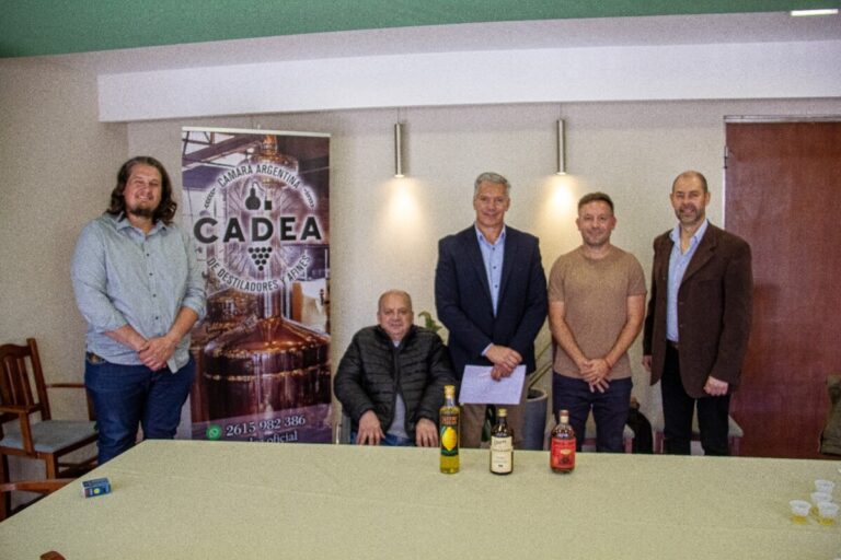 Convenio entre CADEA y la Municipalidad de General Alvear