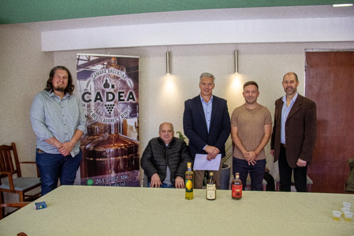Convenio entre CADEA y la Municipalidad de General Alvear