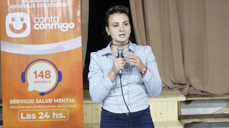 Se realizó la charla “Hablemos de lo que duele: Guía para padres ante el malestar adolescente”