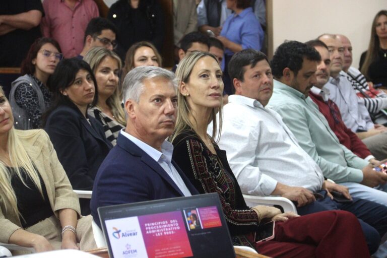 Capacitación en principios y herramientas para una buena administración en General Alvear