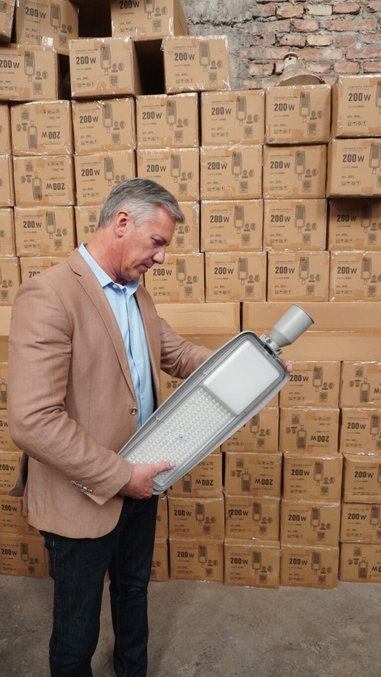 Molero anunció la compra récord de luminarias LED y el reconocimiento provincial por transparencia tecnológica