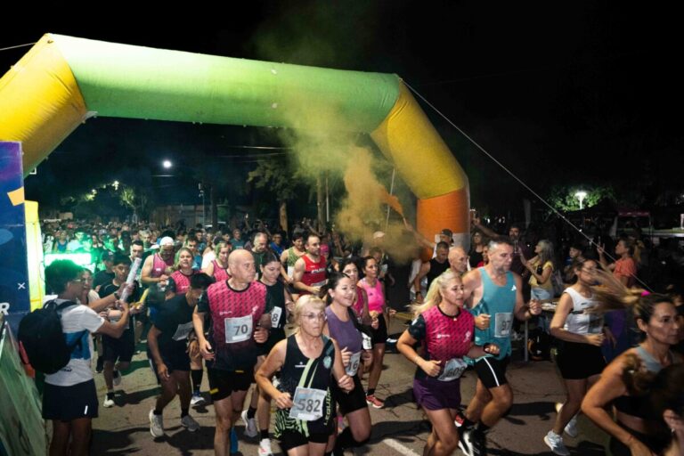 Atletismo: la competencia nocturna en Bowen reunió a más de 200 corredores