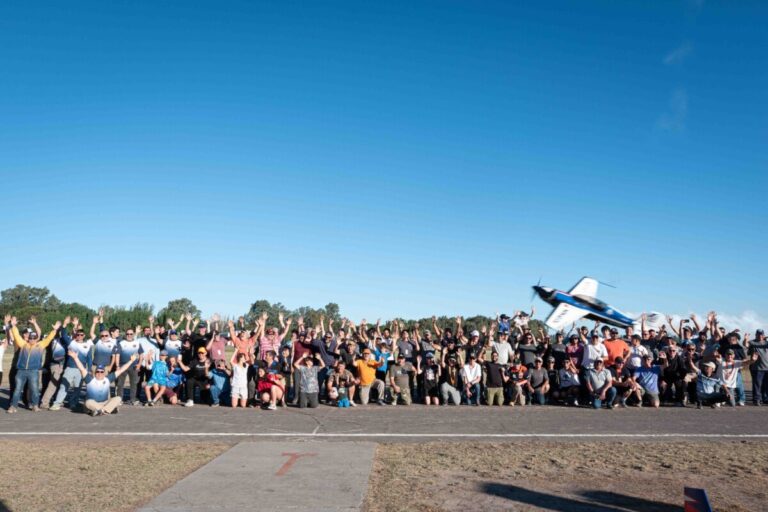 Encuentro Internacional de Réplicas RC en General Alvear