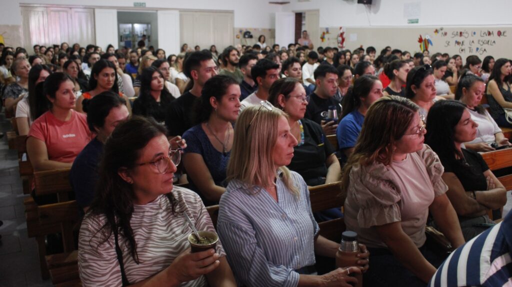 Capacitación sobre grooming y ciberbullying en General Alvear