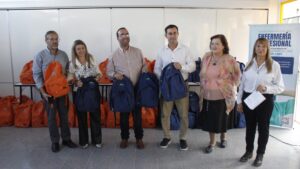Estudiantes de enfermería recibieron mochilas técnicas para fortalecer su formación