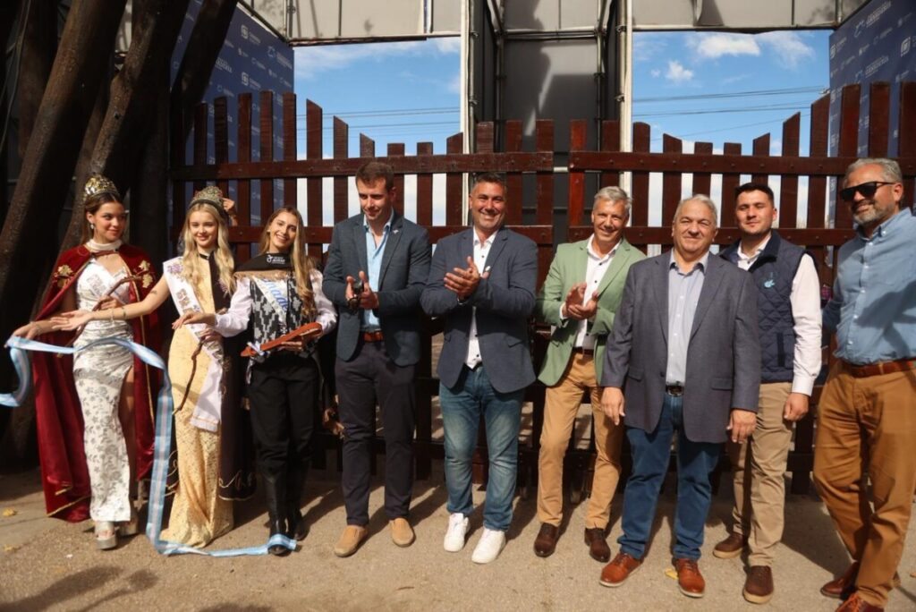 Molero inauguró una nueva edición de la Fiesta Nacional de la Ganadería en General Alvear