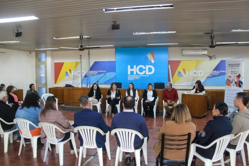 Consejo de Adultos Mayores: La Municipalidad fortalece políticas de acompañamiento