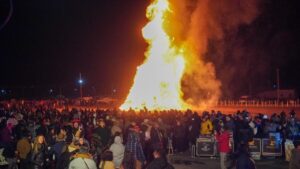 Con la tradicional quema de la fogata culminaron los festejos patronales de San Pedro del Atuel