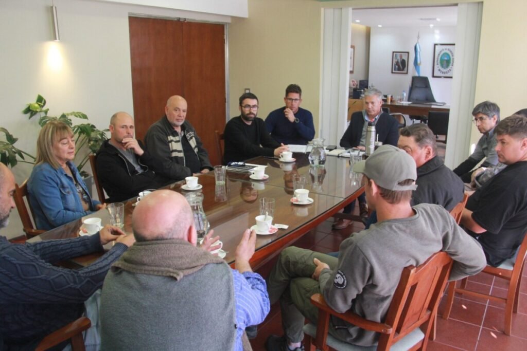 Molero reunió a productores y avanzó en una propuesta para sostener la lucha antigranizo