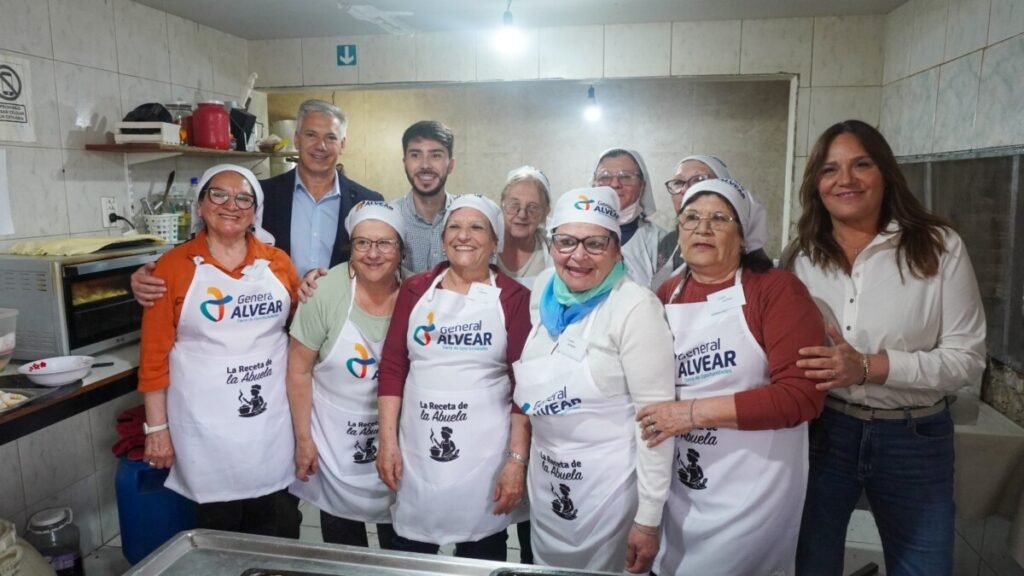 Los adultos mayores compartieron sabores e historias en “La Receta de mi Abuela/o”